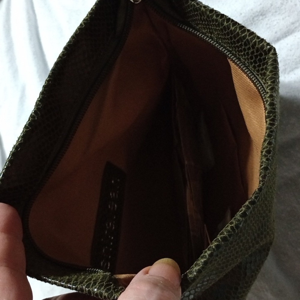 Shiraleah clutch dark olive green women's handbag NWOT - Picture 3 of 5